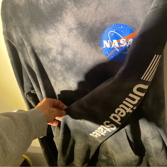 URBAN PLANET black tiedye long sleeve hoodie - Picture 3 of 4